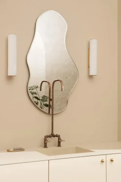 Ferm Living Pond Spejl Stor Mørk Krom