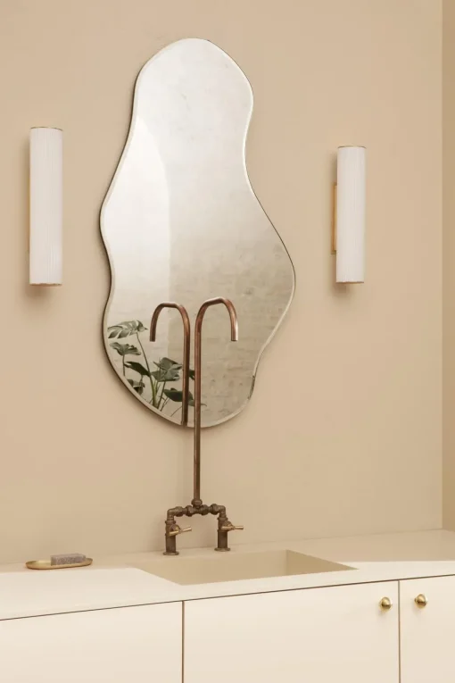 Ferm Living Pond Spejl Stor Mørk Krom