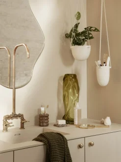 Ferm Living Pond Spejl Stor Mørk Krom