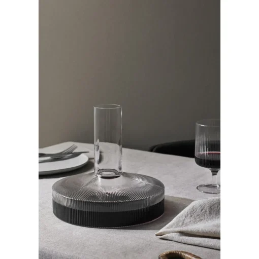 Ferm Living Ripple Vinkaraffel Smoked Grey