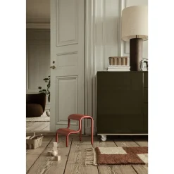 Ferm Living Up Step Skammel Poppy Red