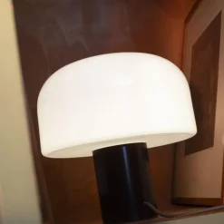 Flos Bellhop T Bordlampe Hvid/Glas