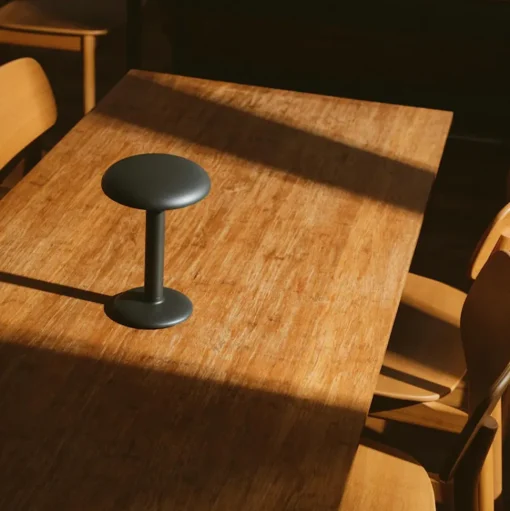 Flos Gustave Transportabel Bordlampe Rå Aluminium 2700K