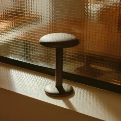 Flos Gustave Transportabel Bordlampe Brun 2700K