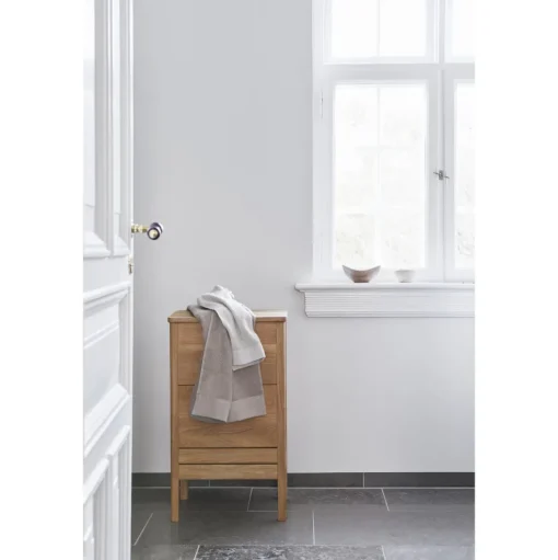 Form & Refine A Line Vasketøjskurv Eg