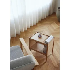 Form & Refine Journal Sidebord Hvid Olieret Eg