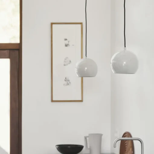 Frandsen Ball PendelØ18 cm Varm Grå