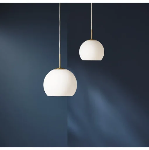 Frandsen Ball PendelØ25 Opal Hvid