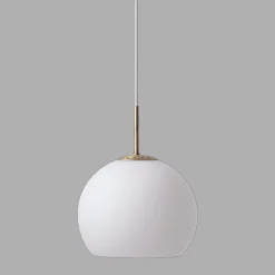 Frandsen Ball PendelØ18 Opal Hvid