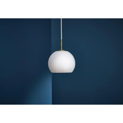 Frandsen Ball PendelØ18 Opal Hvid