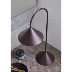 Frandsen Grasp Transportabel Lampe H47 Matt Beetroot