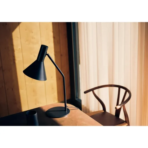 Frandsen Lyss Bordlampe Mat Almond
