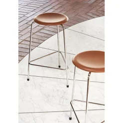 Fritz Hansen High Dot Barstol H65 3-legs Krom/Sort Asketrá