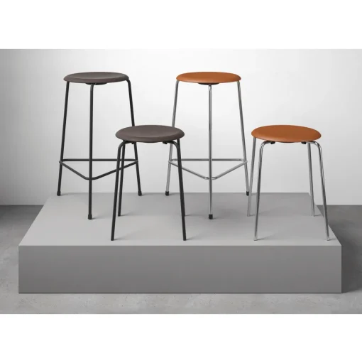 Fritz Hansen High Dot Barstol H65 3-legs Krom/Sort Asketrá