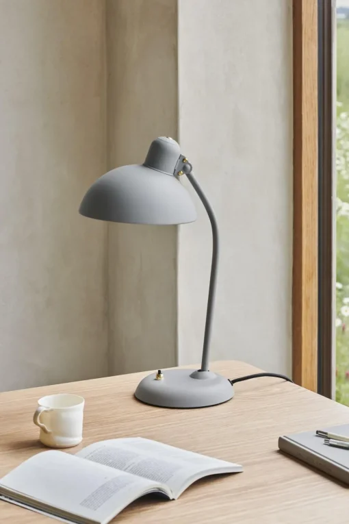 Fritz Hansen Kaiser Idell 6556-T Bordlampe Mat Grå