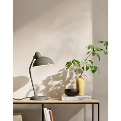 Fritz Hansen Kaiser Idell 6556-T Bordlampe Oliven Grøn