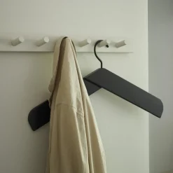 Fritz Hansen Skagerak Collar Bøjle Egetrá Sort