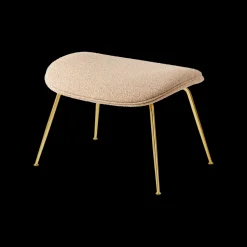 GUBI Beetle Ottoman Around Bouclé 004 Med Ben I Semi Mat Messing