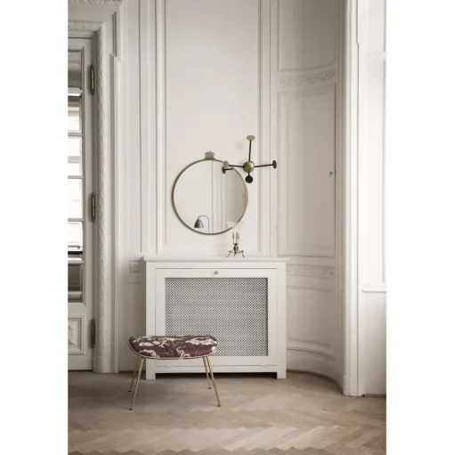 GUBI Beetle Ottoman Around Bouclé 004 Med Ben I Semi Mat Messing