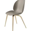 GUBI Beetle Spisebordsstol Conic Base Messing Semi Mat/Alabaster Hvid