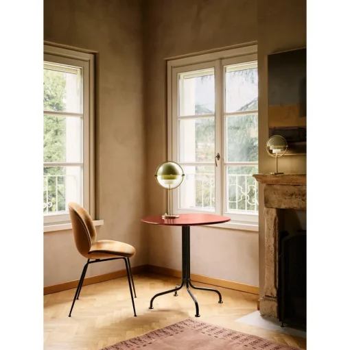 GUBI Beetle Spisebordstol Finér Skal Belsuede Special FR 132 Med Ben I Antik Messing
