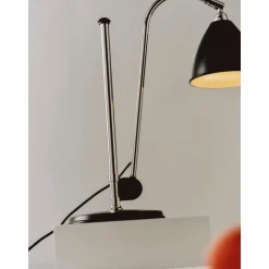 GUBI Bestlite BL1 Bordlampe Krom
