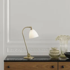 GUBI Bestlite BL2 Bordlampe Messing & Porcelán