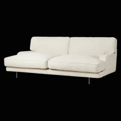 GUBI Flaneur Sofa 2 Seater Indianskop 15 Med Ben I Antik Messing