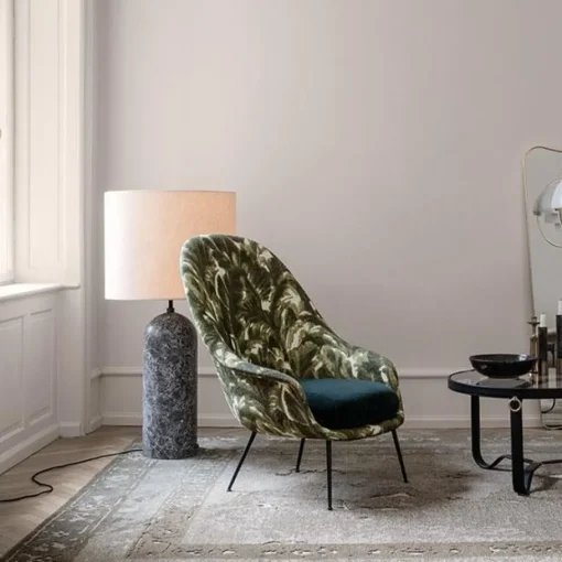 GUBI Gravity Gulvlampe Sort Marmor og Lárred Skárm XL Lav