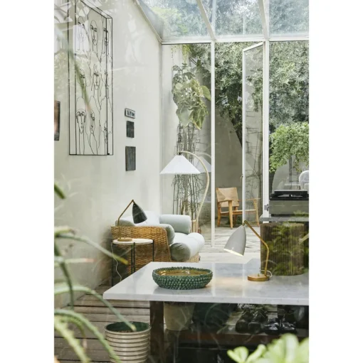 GUBI Grossman Collection Gräshoppa Bordlampe Messing/Blank Alabaster Hvid