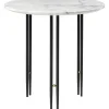 GUBI IOI Sofabord RundtØ50 cm med Sort Base og Hvid Carrara Marmor Top