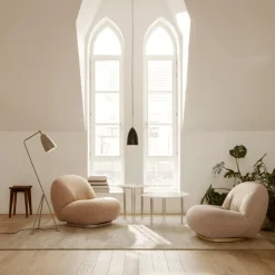 GUBI Pacha Lánestol Mumble 10 Med Base I Perle Guld