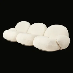 GUBI Pacha Sofa 3 Seater Polstret I Karakorum 001 Med Base I Perle Guld