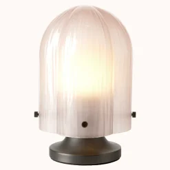 GUBI Seine Bordlampe Bruneret Messing/Koral
