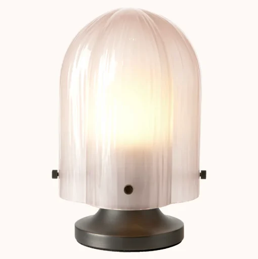 GUBI Seine Bordlampe Bruneret Messing/Koral