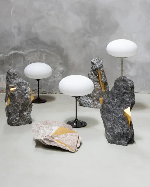 GUBI Stemlite Bordlampe Dámpbar Stor Grå