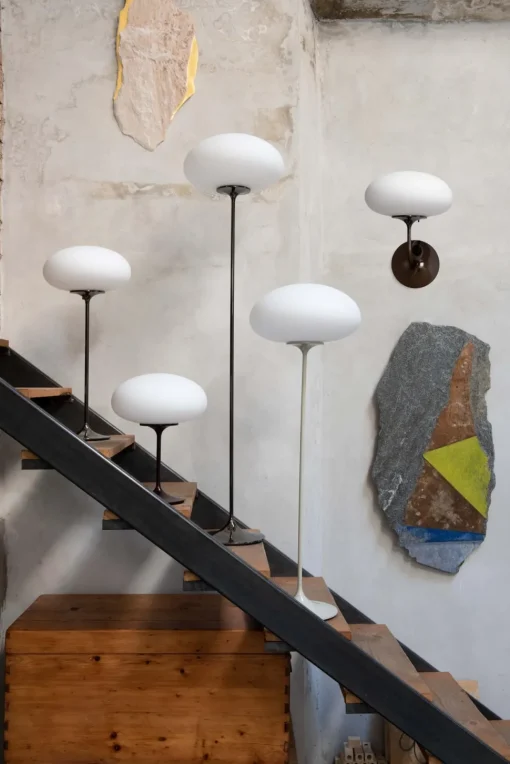 GUBI Stemlite Bordlampe Dámpbar Stor Grå