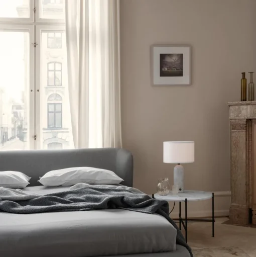 GUBI TS Sofabord RoundØ55 Poleret Stål/White Travertine