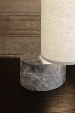GUBI Unbound Bordlampe Kanvas