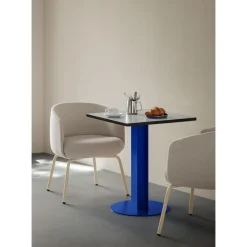 +Halle HEB 03 Counter Height Bord H95xL70 Mørkeblå