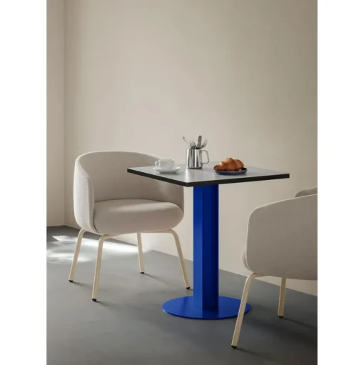 +Halle HEB 03 Counter Height Bord H95xL70 Mørkeblå