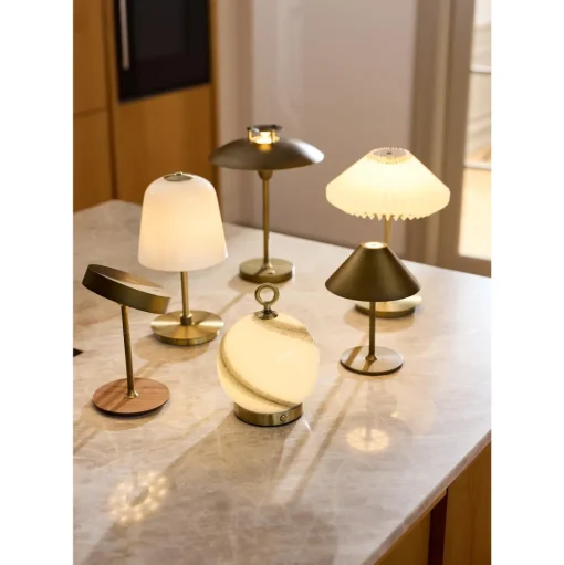 Halo Design Paris BordlampeØ24 Clean White/Sort