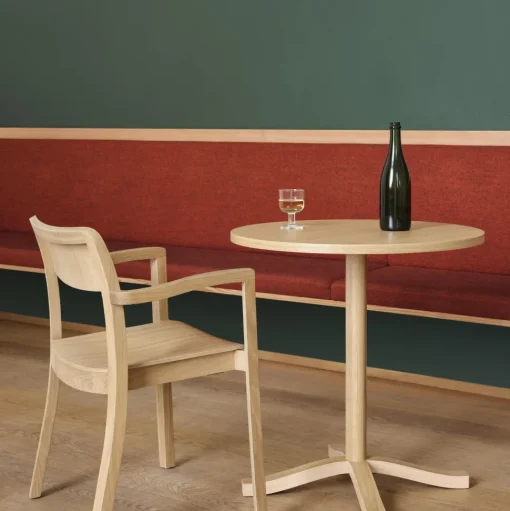HAY Pastis Spisebordsstol med Armlán Lakeret Egetrá
