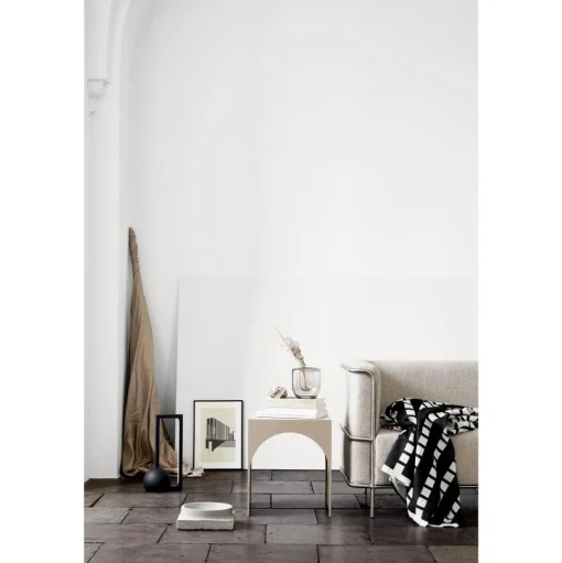 Kristina Dam Studio Arch Bord Lille Beige