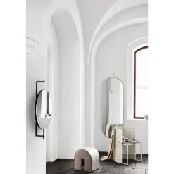 Kristina Dam Studio Curved Pouf Lys Brun