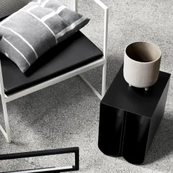 Kristina Dam Studio Curved Sofabord Sort