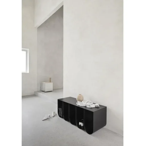 Kristina Dam Studio Curved Bánk Sort