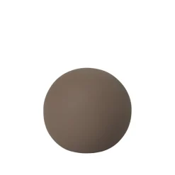 Kristina Dam Studio Globe Skulptur Medium Dark Brown Engobe