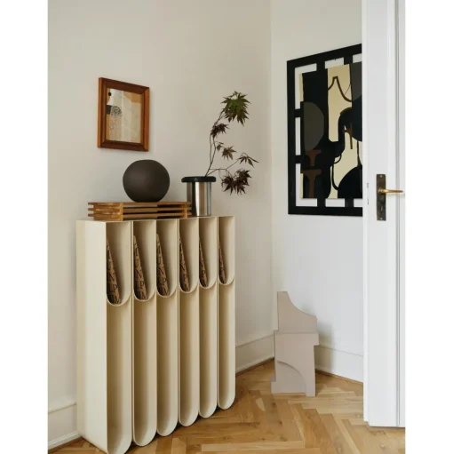 Kristina Dam Studio Serif Skulptur Sand Engobe
