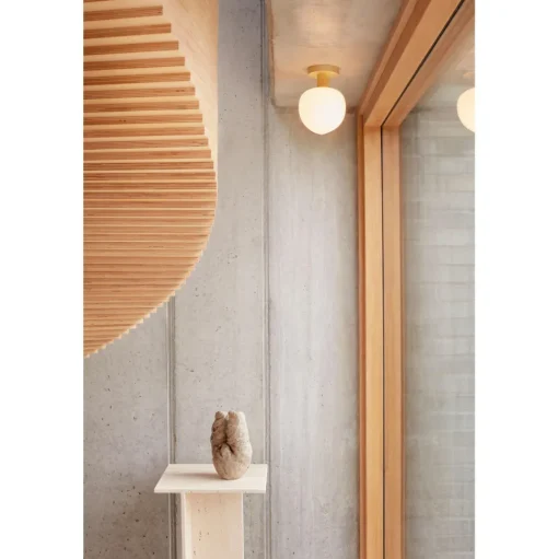 LYFA MEMOIR 120 Loftlampe Messing/Opal